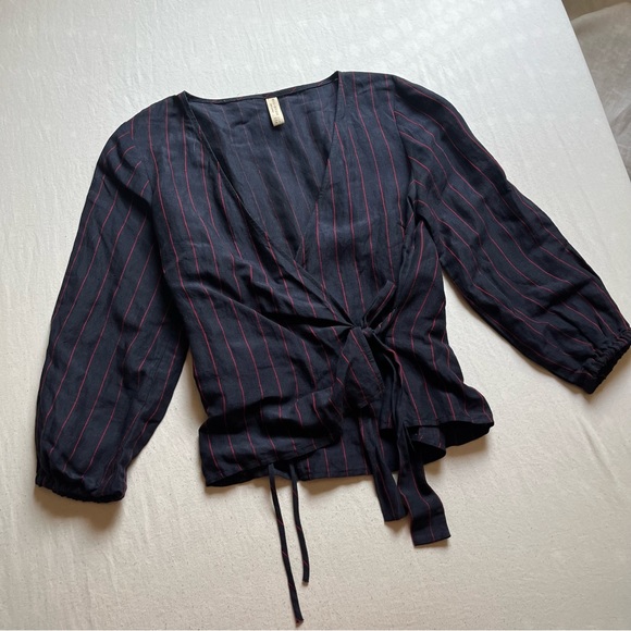 Bec + Bridge navy blue red pin stripe linen puff long sleeve cropped wrap blouse - Picture 1 of 2
